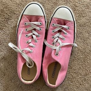 Pink converse!